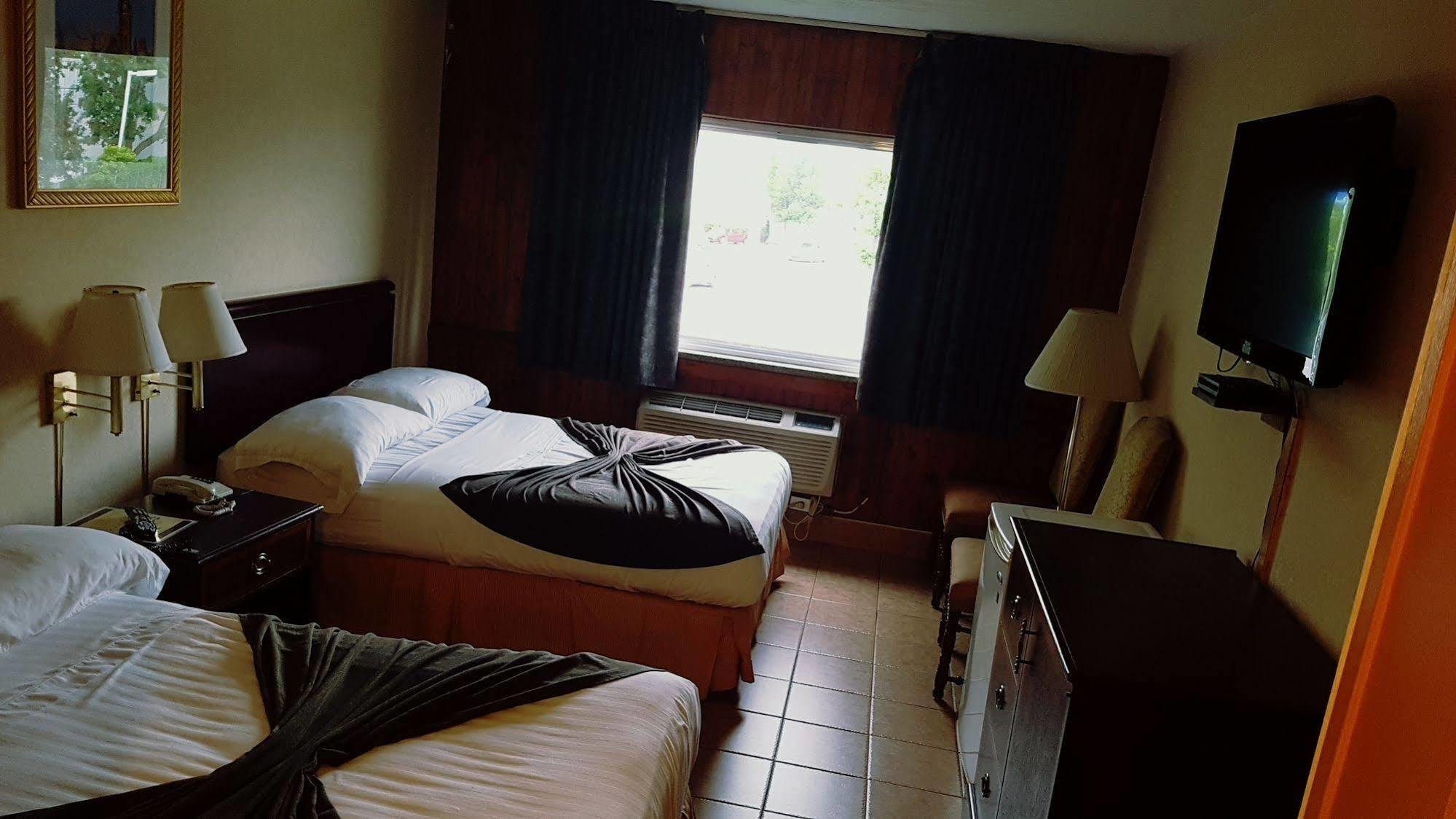 Chomedey Inn Laval Exteriér fotografie